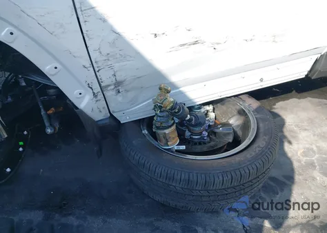 2025 Toyota Rav4 Xle Premium from USA, damaged, VIN 2T3C1RFV6SW408406